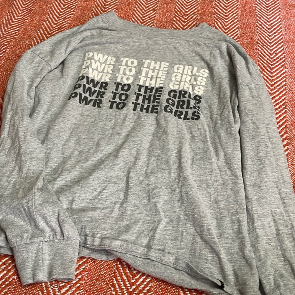 Long sleeve Tee! 3 for 12 🤩